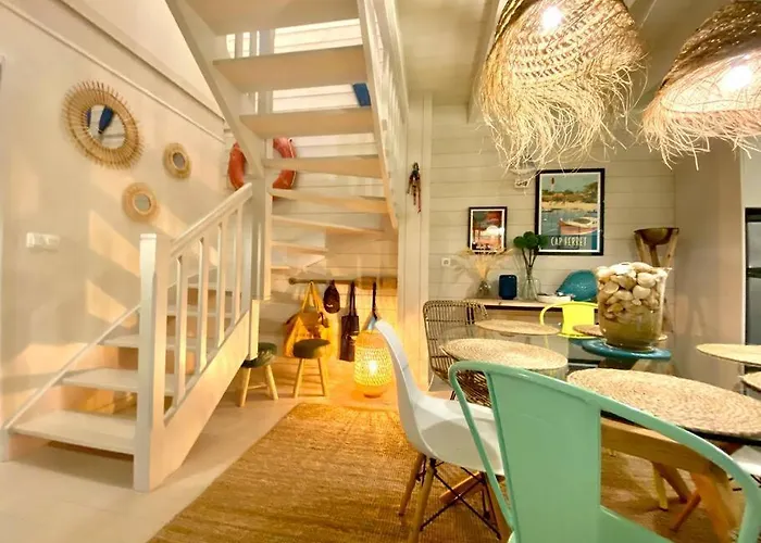 La Maison Bleue Villa *